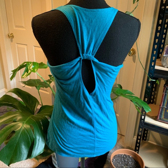 Workout Tank - Picture 3 of 4